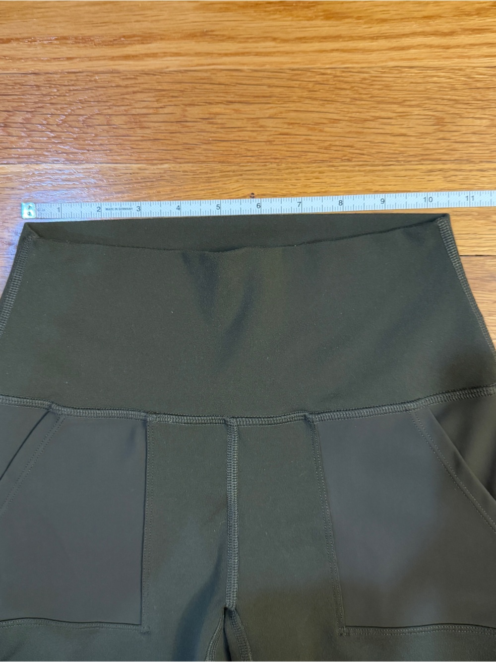 Alo Yoga High-waist Cargo Leggings In Dark Olive - Size XXS - Picture 4 of 8
